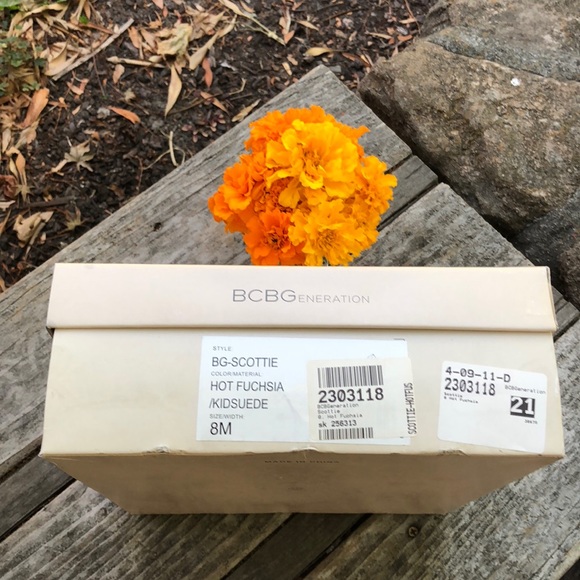 🌺 BCBGeneration BNIB Scottie Hot Purple Pumps 8M! - Picture 5 of 10